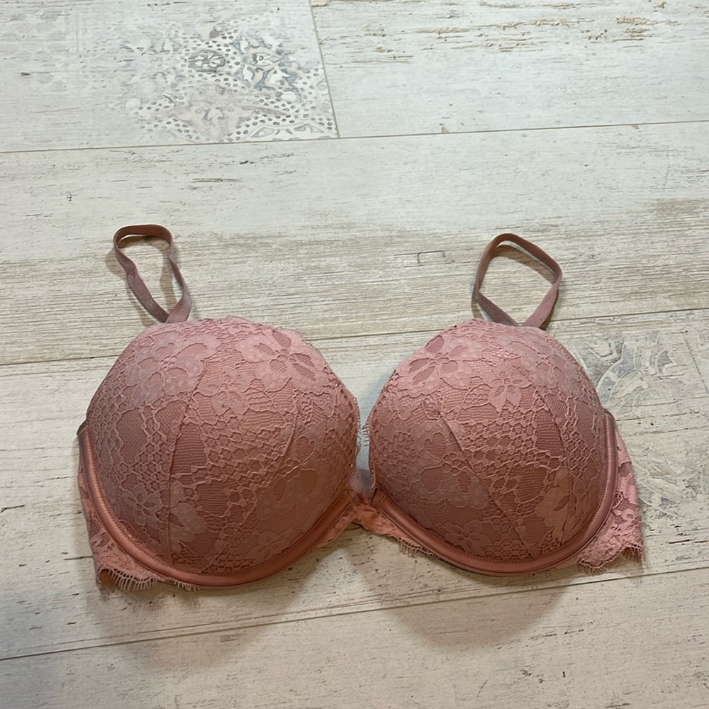 Victoria’s Secret Pink Lace Dream Angels Pushup Bra 34DD